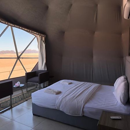 Holiday Inn Luxury Camp Wadi Rum Esterno foto