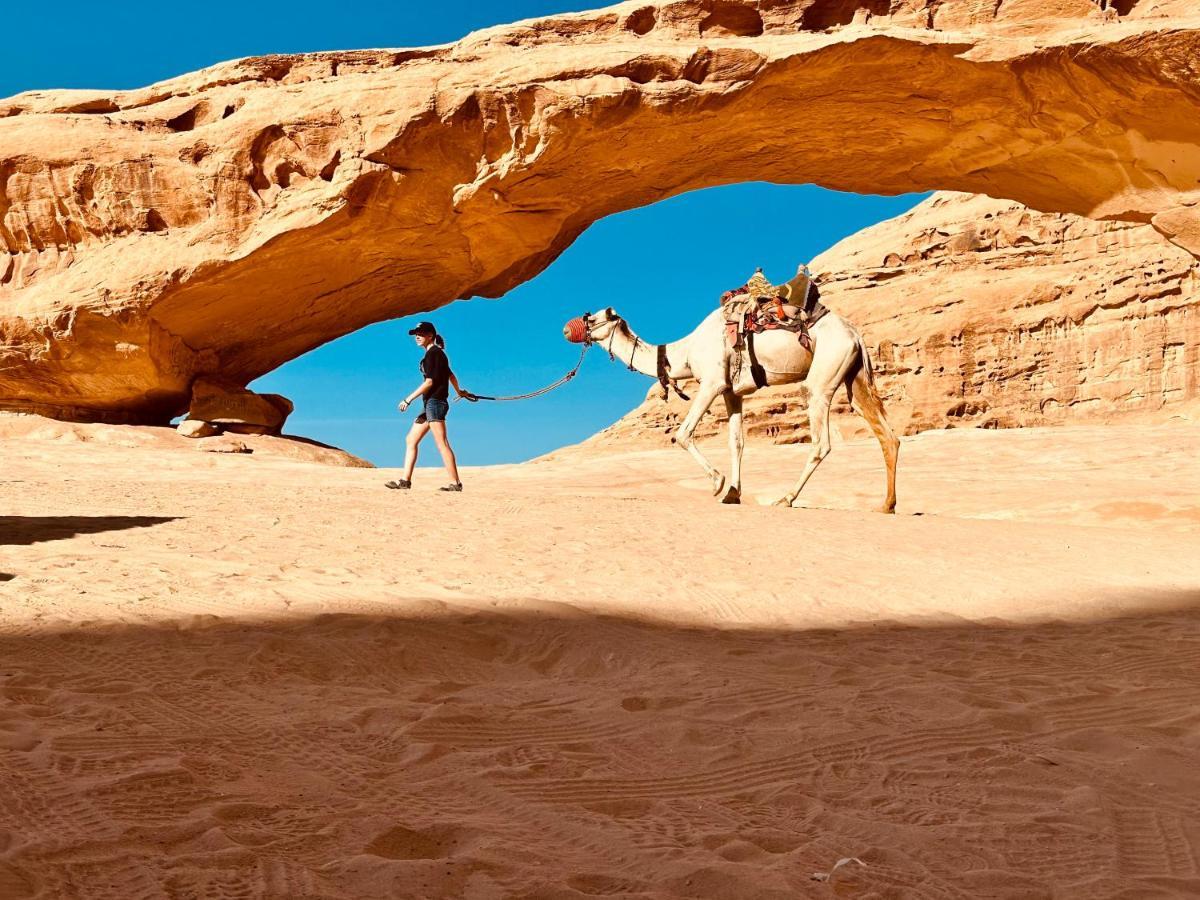 Holiday Inn Luxury Camp Wadi Rum Esterno foto