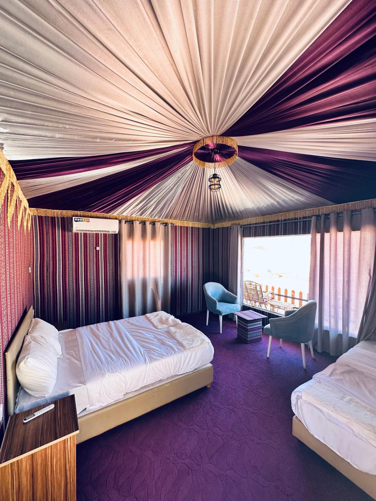 Holiday Inn Luxury Camp Wadi Rum Esterno foto