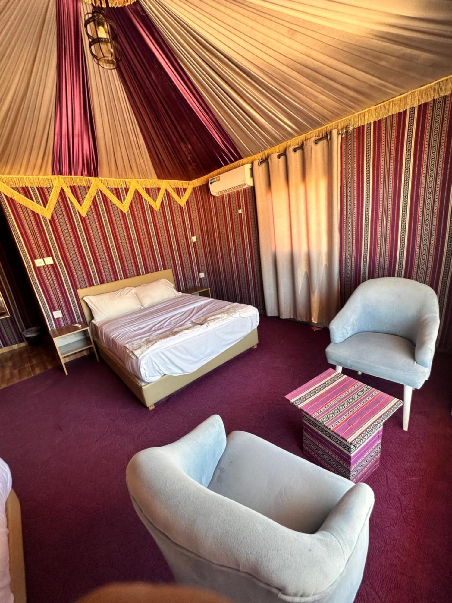 Holiday Inn Luxury Camp Wadi Rum Esterno foto